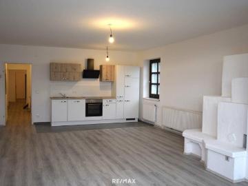Wohnung kaufen in Bezirk Lilienfeld - Parkplatz
