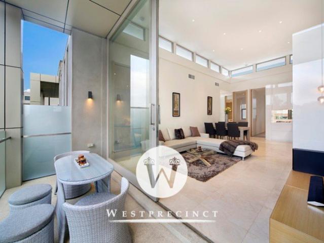In transition? We offer fine furnished stays from 3 months