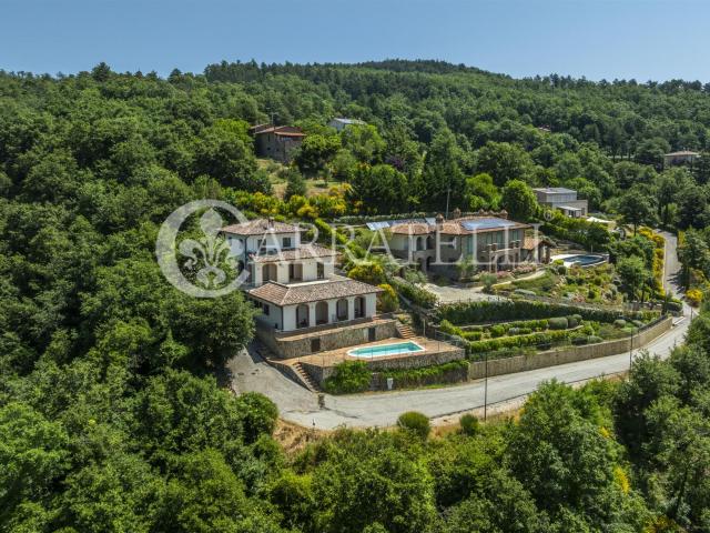 In un contento paesaggistico incantevole, con un affaccio su. 300m² Tuoro sul trasimeno