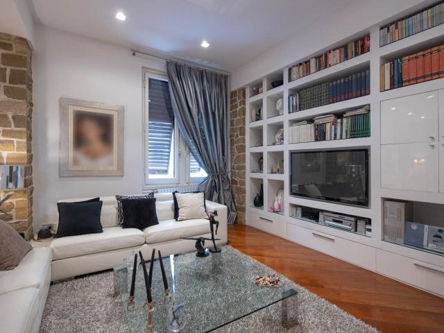 In una delle zone più servite e ben collegate di Firenze, si. 197m² Firenze
