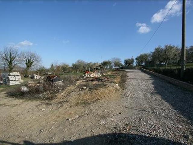 In una delle zone più suggestive della Toscana, precisamente. 140m² Scrofiano