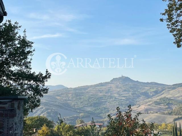 In una posizione tranquilla ma molto piacevole, proponiamo i. 100m² San Casciano dei Bagni