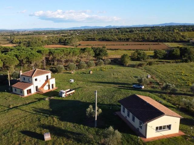 In una zona sollevata, ben raggiungibile e collegata al racc. 290m² Cortona
