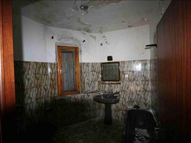 In un'incantevole posizione collinare, proponiamo in vendita. 1002m² Trequanda