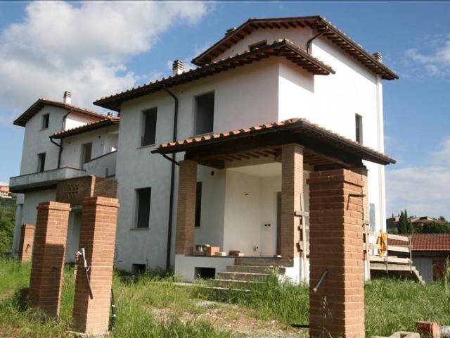 In vendita a Lucignano, a soli 5 minuti dal centro, proponia. 5m² Lucignano