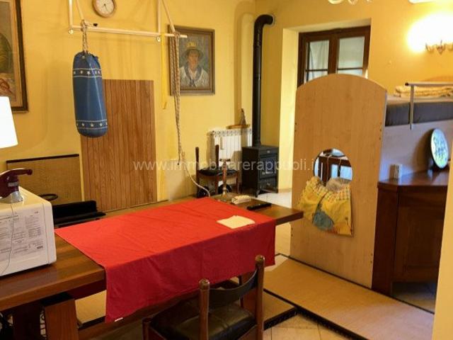In vendita a Torrita di Siena, in posizione panoramica e tra. 100m² Torrita di Siena