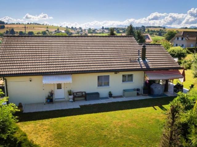 In vucherens – herrliche 6.5 Zimmer Villa mit Garten