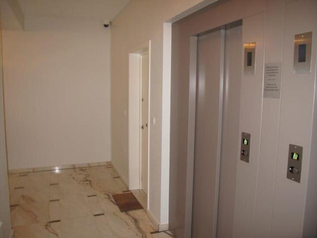 In a park, 2 bedroom apartment for rent in Uccle