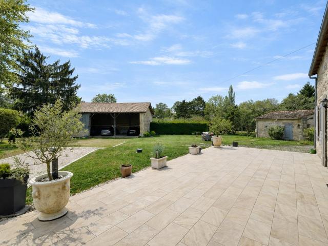 In a peaceful village, this beautiful and spacious 4 bedroom property blends character with comfort
