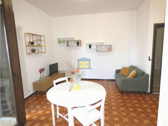 IN AFFITTO DUE LOCALI ARREDATO CON GARAGE