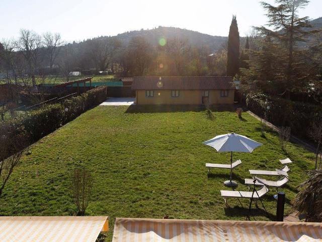 in affitto Indipendente Villa 300 mq, Arezzo, A175