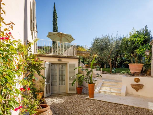 In Affitto – Villetta Indipendente con Giardino e Piscina | Porta Romana, Firenze