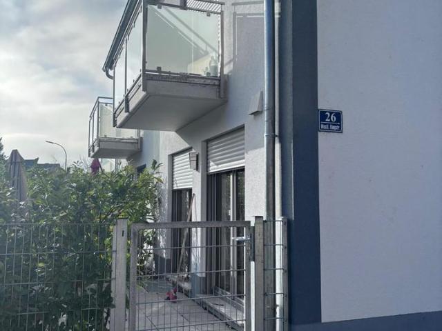 IN Altes Westviertel, gepflegte Doppelhaushälfte von privat