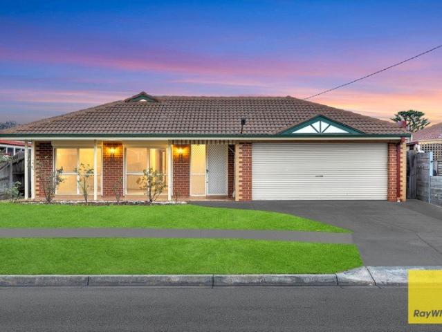 In Cambridge, Comfort, Convenience & Space for the Whole Family!