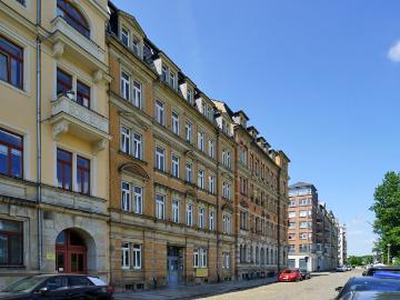 In der Johannstadt: Wanne + Laminat