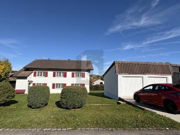 Les Genevez, Freiberge, Jura - Garten, Parkplatz