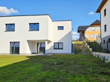 In erhöhter Lage Nähe Hofamt Priel plus Garage