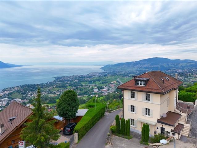 IN EXKLUSIVER LAGE! Herrschaftliche Villa mit Panoramablick auf Montreux