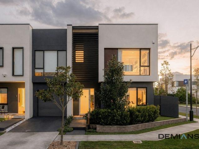 In Georges Cove, this floor plan is unique in every way. Double garage. 3 bathrooms. Corner lot. A combination rarely on display. This is 22 Mainstay