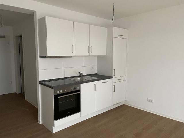 In Hanau ankommen: 1 Zimmer mit Balkon für kleine Auszeiten