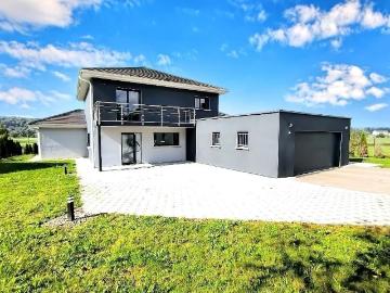 In I'isle sur le Doubs steht eine elegante 8 Zimmer Villa zum Verkauf