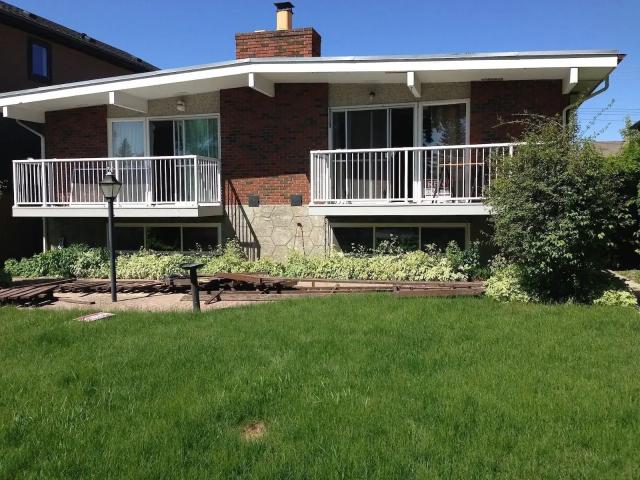 IN KILLARNEY, 2 BRIGHT SUNNY BEDROOM,NICE KITCHEN, GOOD SIZE LIVING RM — 2 Bedrooms Townhouse