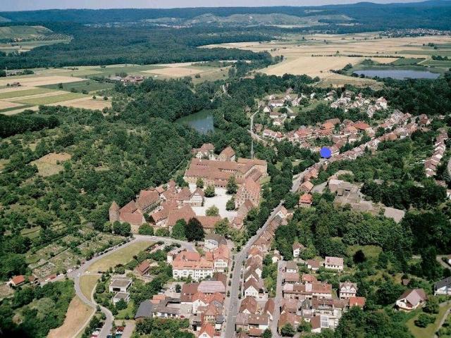 In Maulbronn stehen 2 Wohnunen als  Paket  zum Verkaufen.