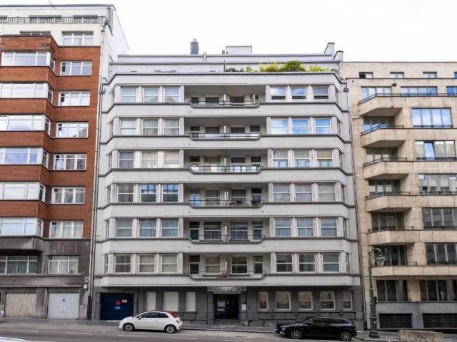 in openbare verkoop Appartement Etterbeek