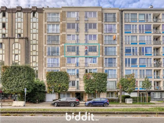 in openbare verkoop Appartement Evere