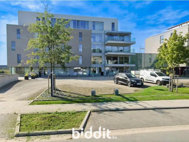 in openbare verkoop Appartement Hermalle sous Argenteau