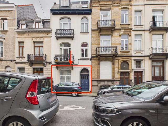 in openbare verkoop Appartement Schaarbeek