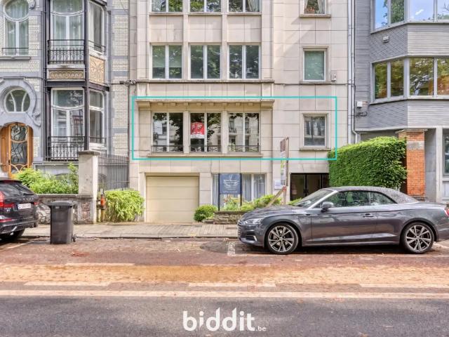 in openbare verkoop Appartement Ukkel