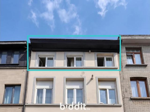 in openbare verkoop Duplex Schaarbeek