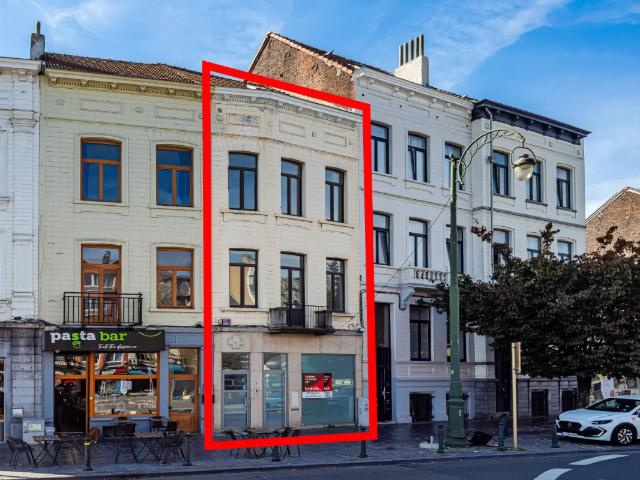 in openbare verkoop Huis gemengd gebruik Koekelberg