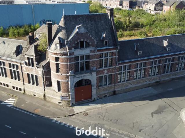 in openbare verkoop Huis gemengd gebruik Trooz