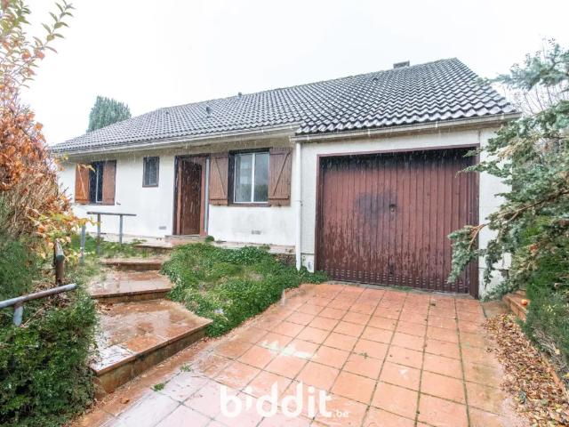in openbare verkoop Huis Nijvel