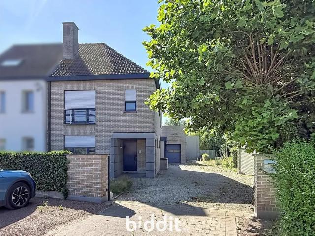 in openbare verkoop Huis Zwijnaarde