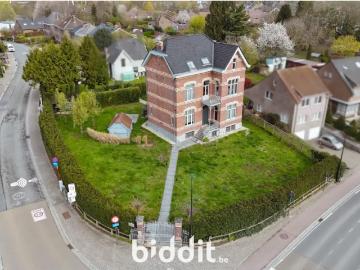 in openbare verkoop Herenhuis Sint Pieters Leeuw