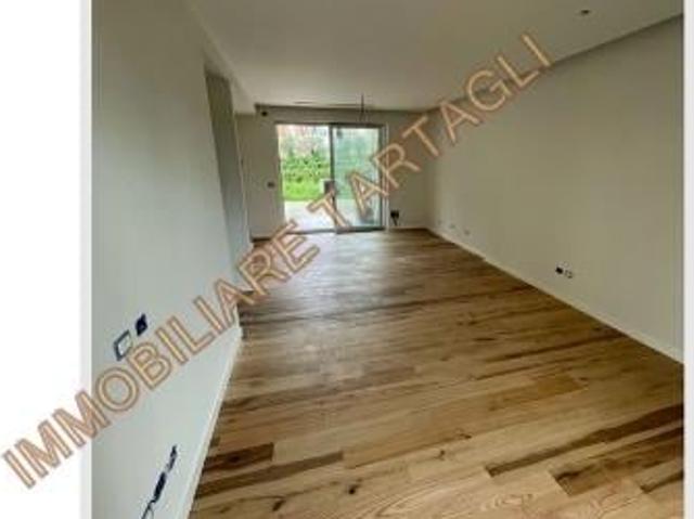 IN PICCOLO CONDOMINIO VIA DELLA RONDINELLA 35 COVERCIANO quadrilocale 75mq