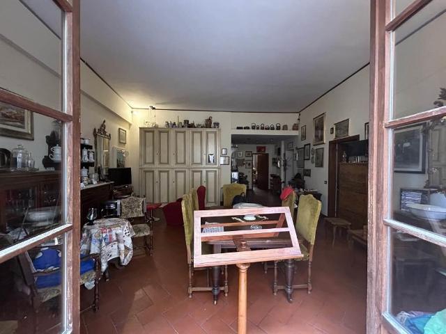 In posizione centrale, nel cuore della Cortona storica, appa. 130m² Cortona