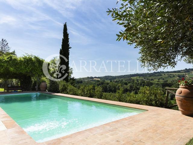 In posizione panoramica, con vista su Montepulciano e Montef. 140m² Montepulciano Stazione