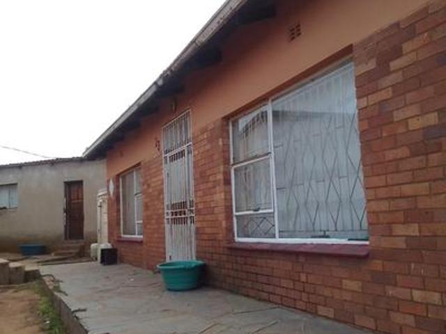 in quiet area close to schools boost.