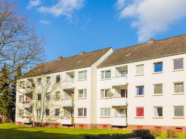 In Renovierung Zuhause ist: Wohlfühlen in einer geräumigen 4 Zimmerwohnung mit Balkon