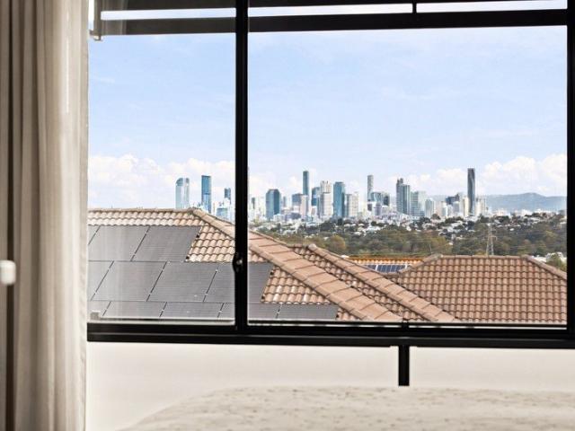 In Room Auction Tuesday 13th October 6pm | Belle Property Coorparoo