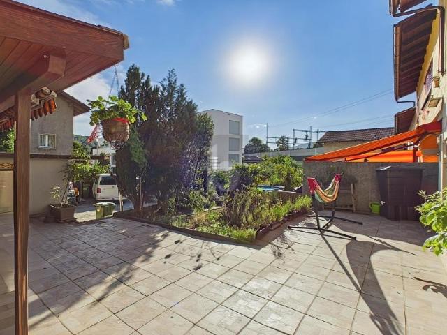 IN RUHIGEM STADTVIERTEL MIT SONNIGER TERRASSE