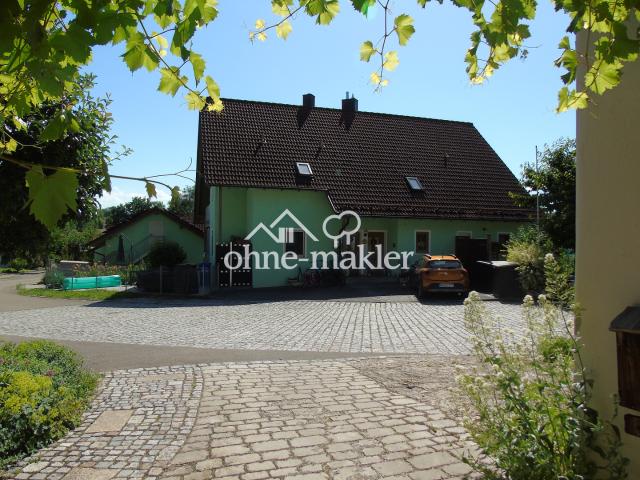 In ruhiger Lage moderniesierte Souterrain Wohnung mit Terrasse, Garten und Stellplatz