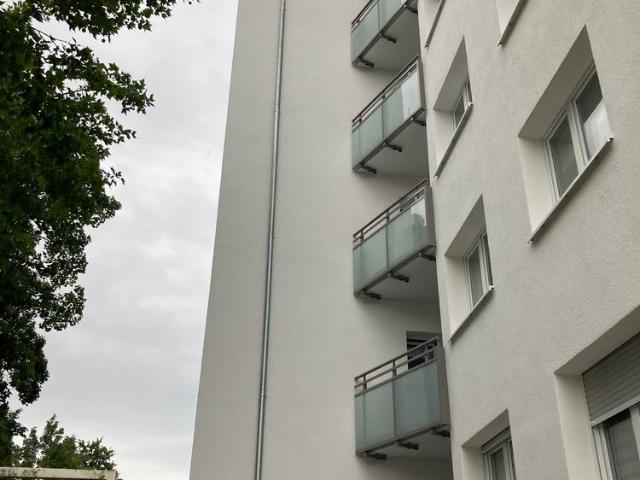 In Sachsenhausen ankommen: 1 Zimmer mit Balkon für kleine Auszeiten