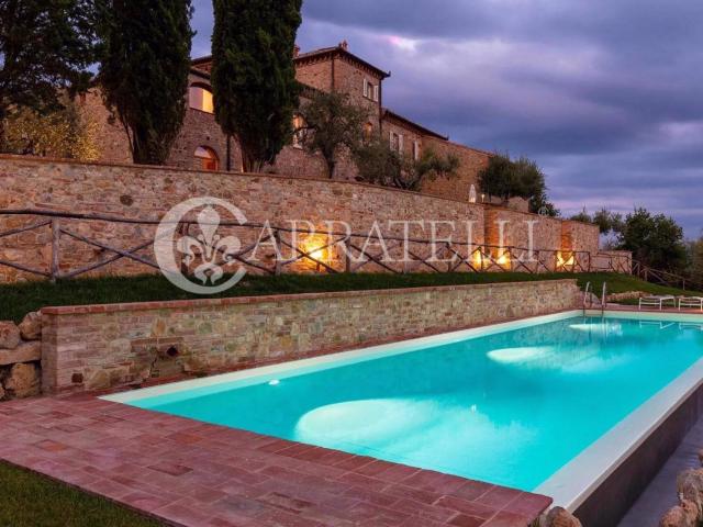 In splendida posizione panoramica tra le colline toscane, qu. 100m² San Gimignano