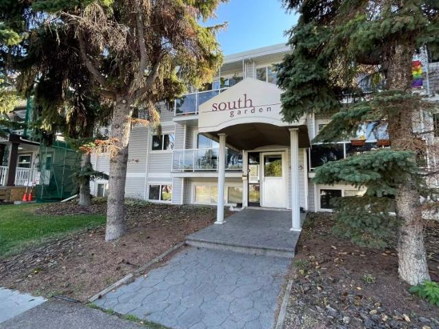 IN SUITE LAUNDRY* 2 Bedroom Condo on Whyte — 201