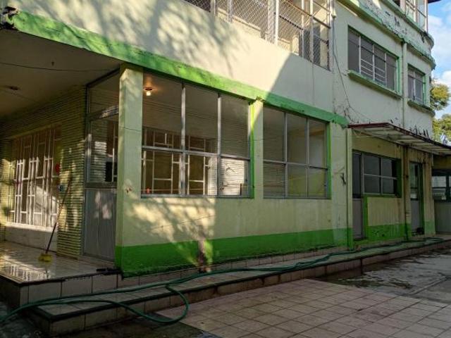 INMUEBLE CON USO DE SUELO PARA EQUIPAMIENTO. COMERCIOS, OFICINAS, CLINICAS Y ESCUELAS
